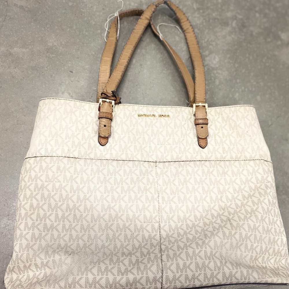 MK hand bag - medium size